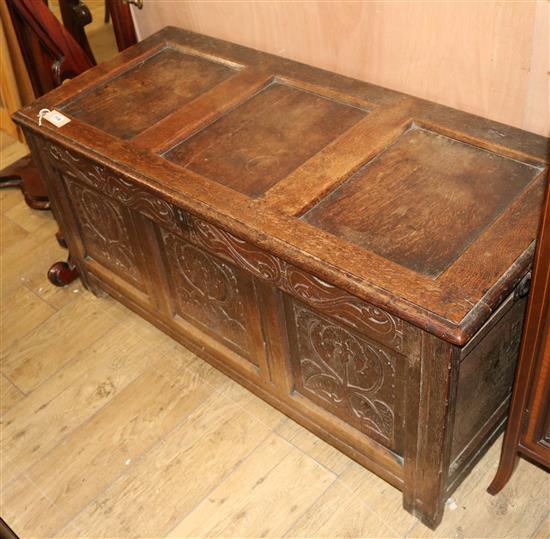 A late 17th century panelled oak coffer W.126cm